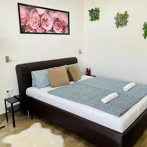  Apartman Attila Magyarország