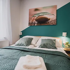  Apartman Szent Miklos -keco-